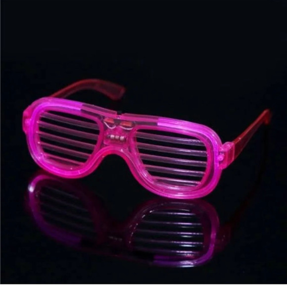 NWT 6 PAIR WOMENS ASSORTED SUNGLASSES - Picture 9 of 10